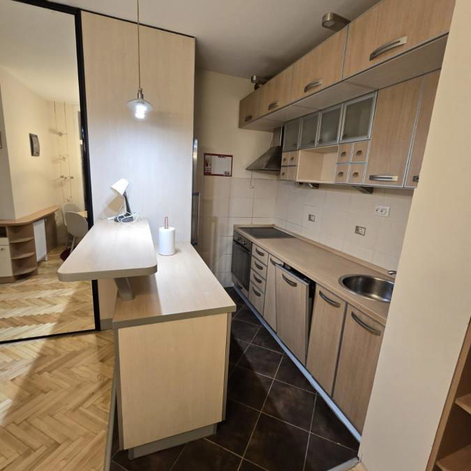 Stan Izdavanje Novi Sad  54 m2