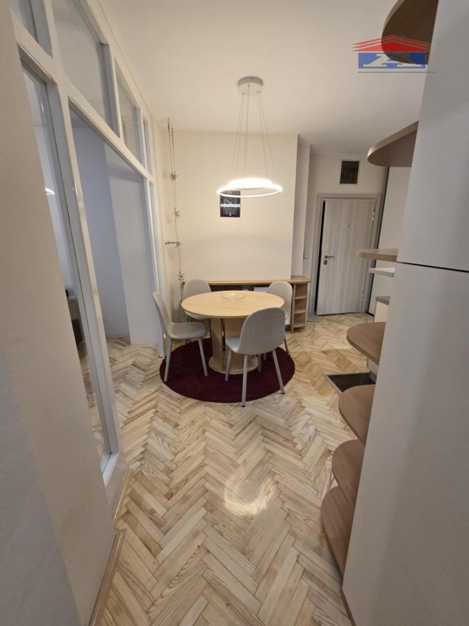 Dvosoban stan za izdavanje, Grbavica, Novi Sad, 54m², 450 €/mes