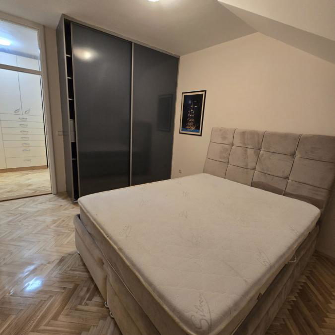 Dvosoban stan za izdavanje, Grbavica, Novi Sad, 54m², 450 €/mes