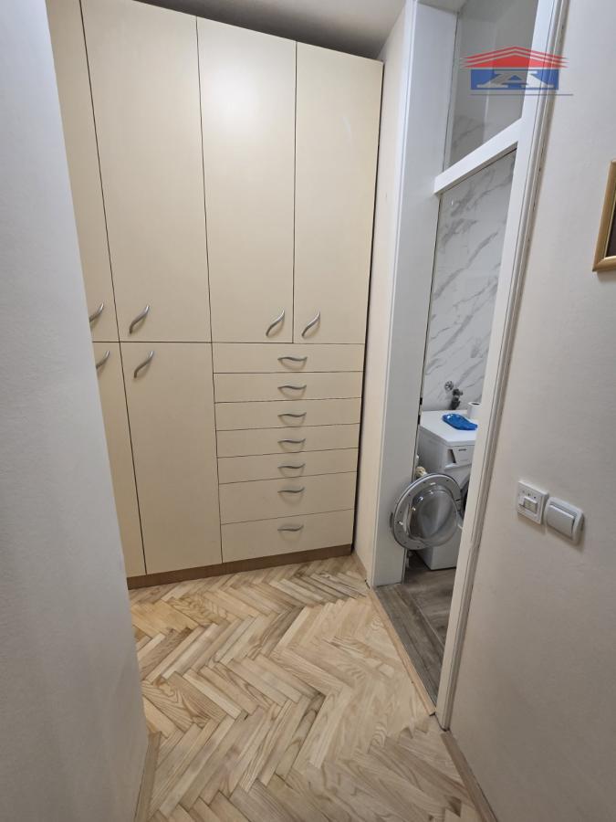 Dvosoban stan za izdavanje, Grbavica, Novi Sad, 54m², 450 €/mes