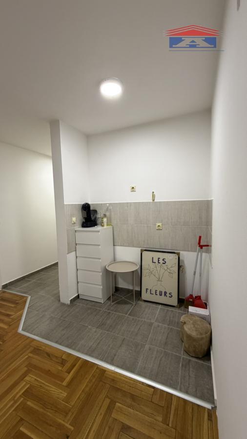 Stan Izdavanje Novi Sad  25 m2