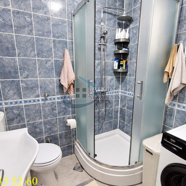 Dvosoban stan na prodaju, Cerak Vinogradi, Beograd, 65m², 239.000 €