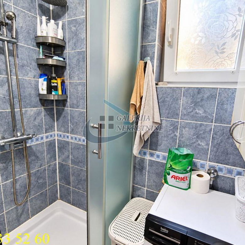 Dvosoban stan na prodaju, Cerak Vinogradi, Beograd, 65m², 239.000 €