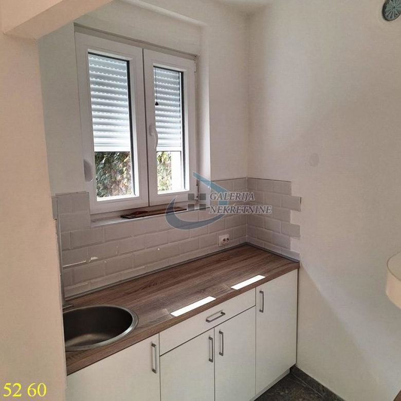 Stan Izdavanje Beograd Dorćol 88 m2