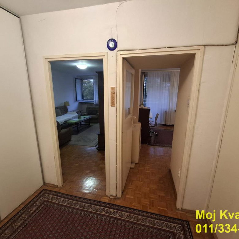 Dvosoban stan na prodaju, Blok 21, Beograd, 76m², 278.500 €