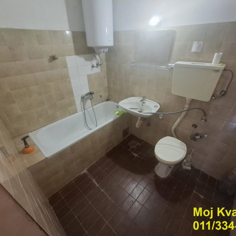 Stan Prodaja Beograd Golf Naselje 44 m2