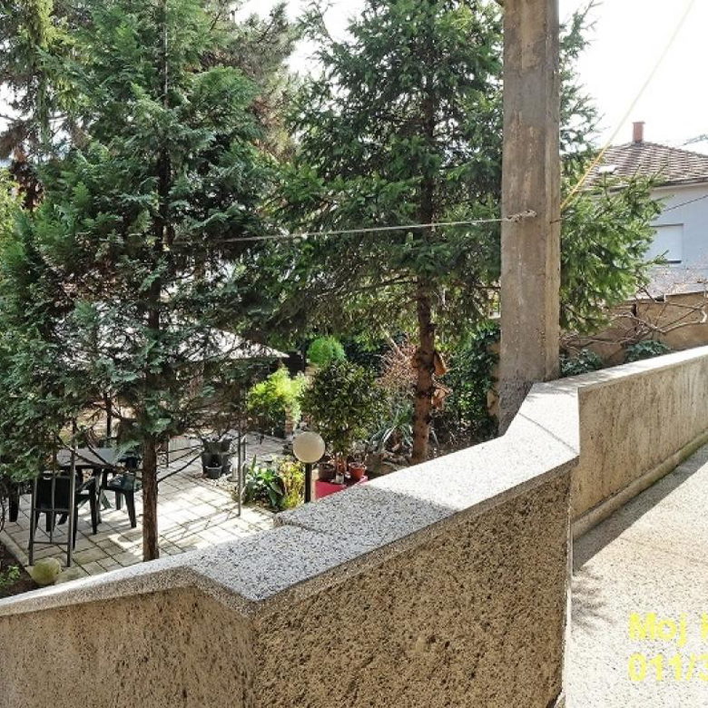 Četvorosoban stan na prodaju, Dušanovac, Beograd, 77m², 268.500 €