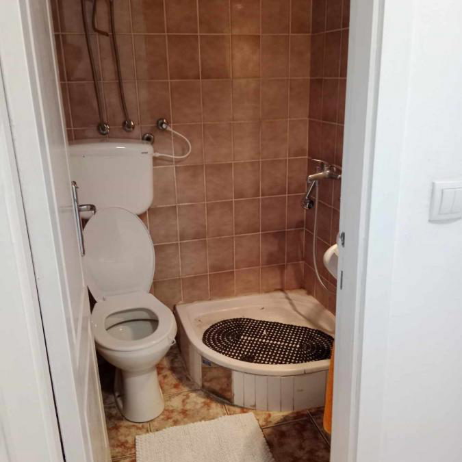 Stan Izdavanje Novi Sad  22 m2