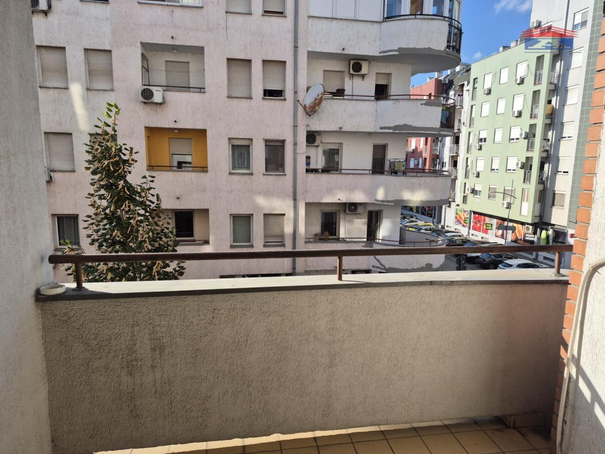 index Jednoiposoban stan za izdavanje, Grbavica, Novi Sad, 36m², 250 €/mes