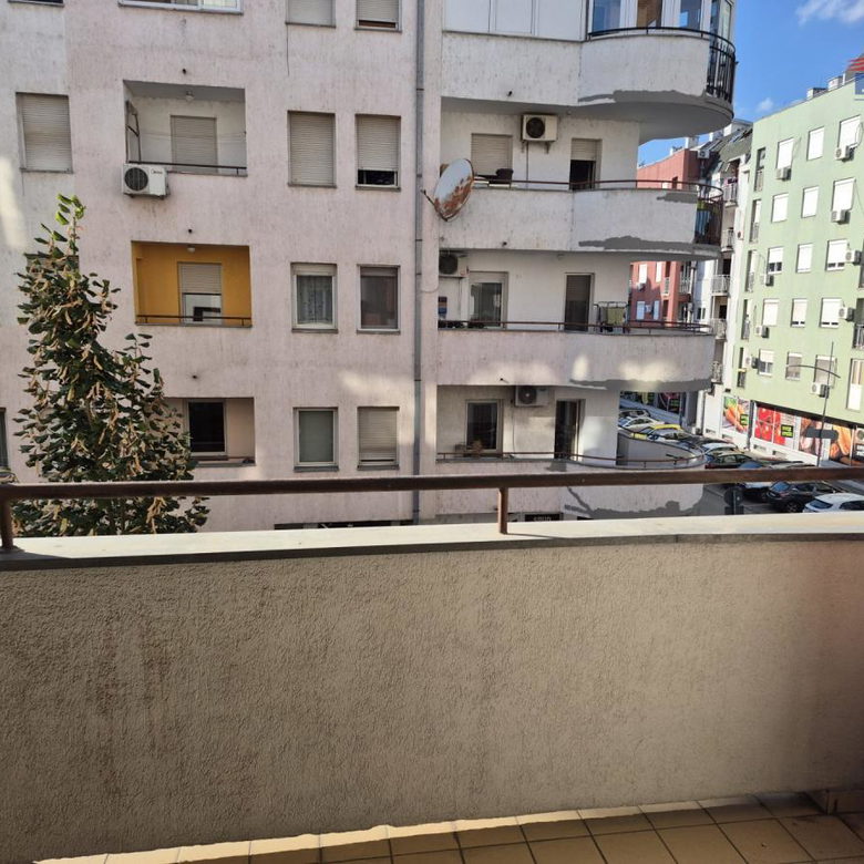 Jednoiposoban stan za izdavanje, Grbavica, Novi Sad, 36m², 250 €/mes