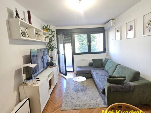 Stan Prodaja Beograd Pašino Brdo 71 m2