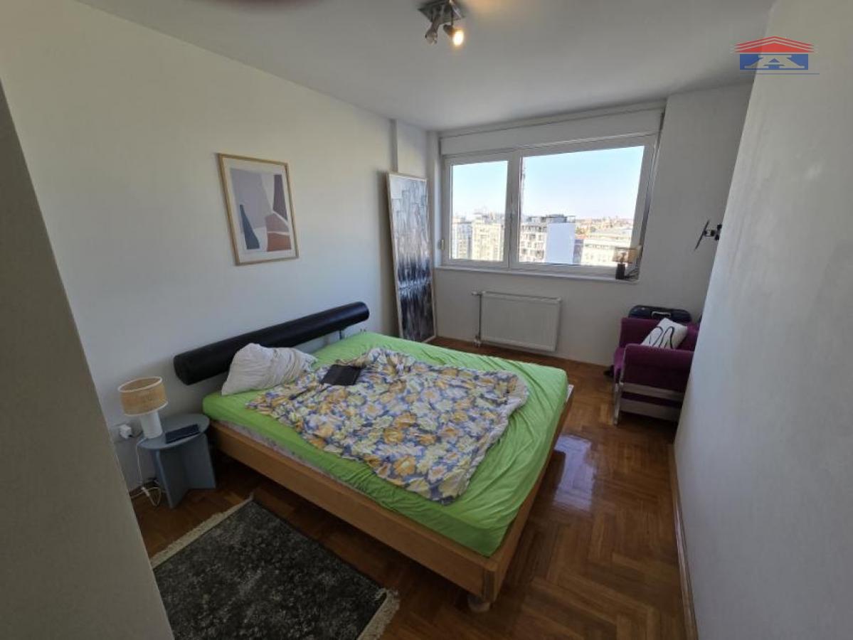 Stan Izdavanje Novi Sad  56 m2