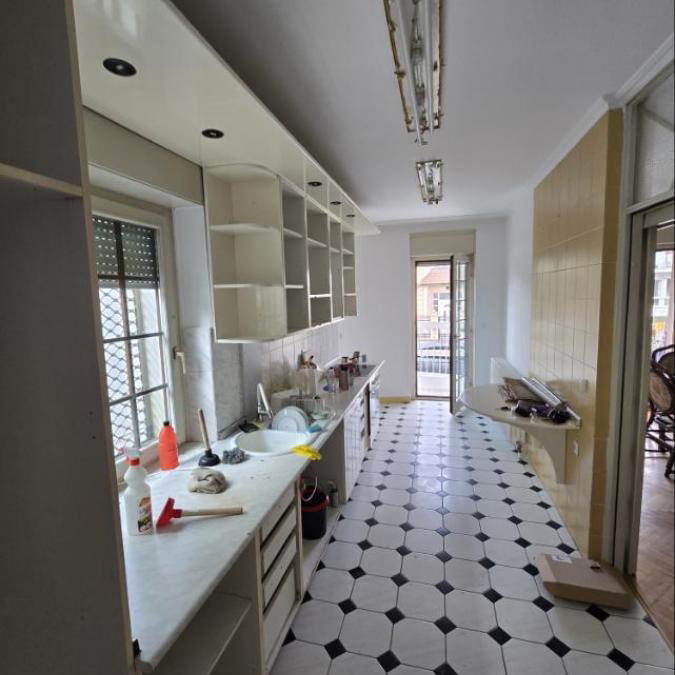 Lokal Izdavanje Novi Sad  220 m2