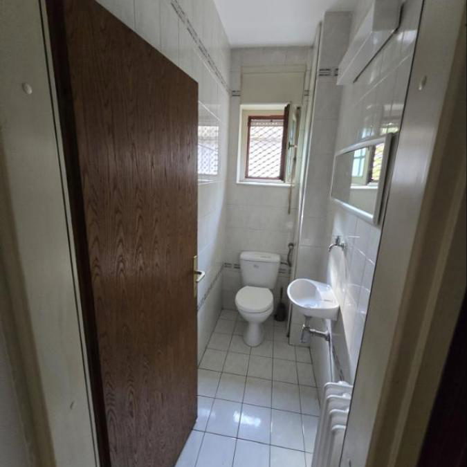 Lokal za izdavanje, Adamovićevo Naselje, Novi Sad, 220m², 1.200 €/mes