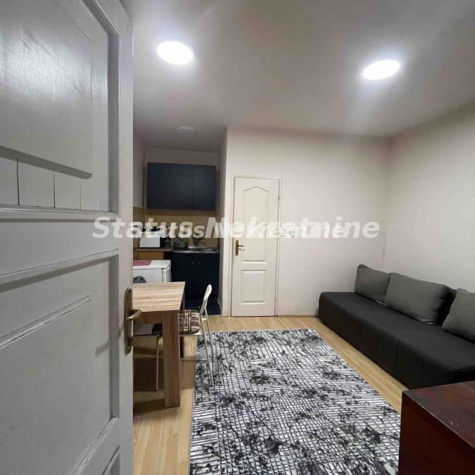 Stan Izdavanje Novi Sad  18 m2