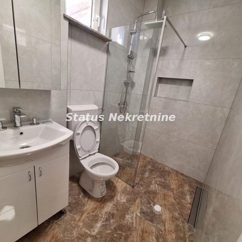 Stan Izdavanje Novi Sad  65 m2