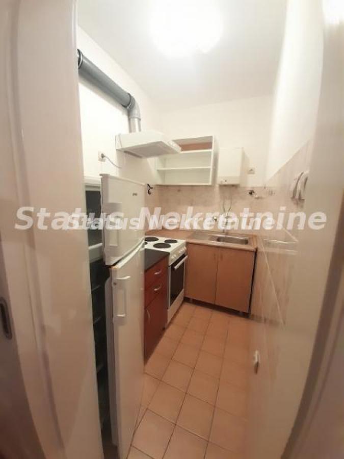 Stan Izdavanje Novi Sad  33 m2