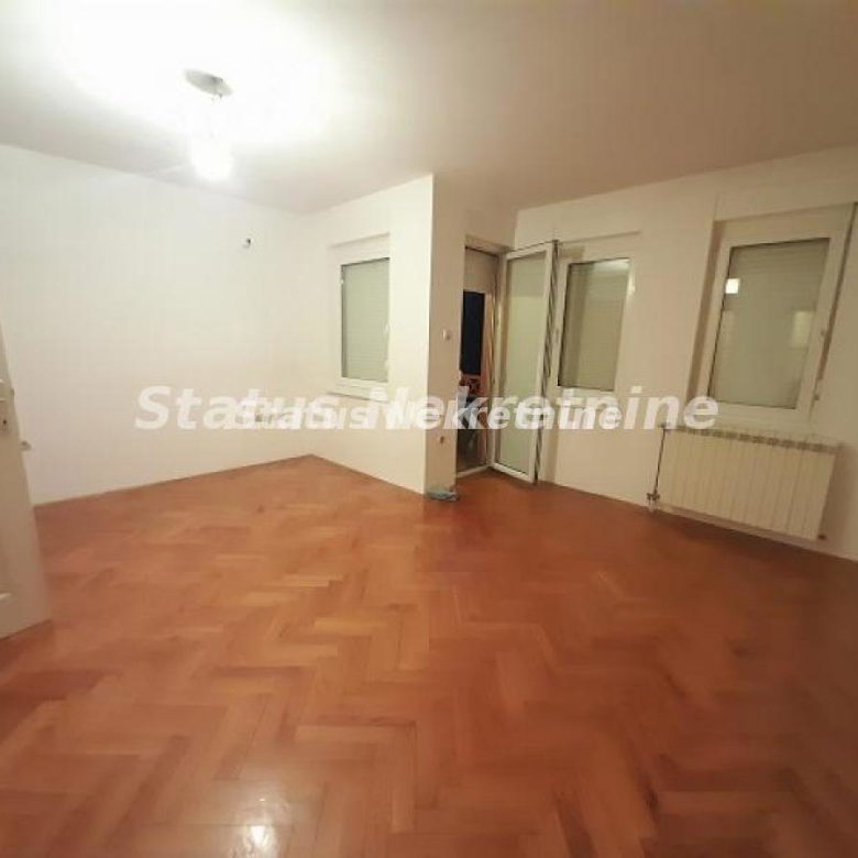 Stan Izdavanje Novi Sad  33 m2