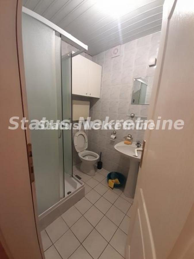 Stan Izdavanje Novi Sad  33 m2