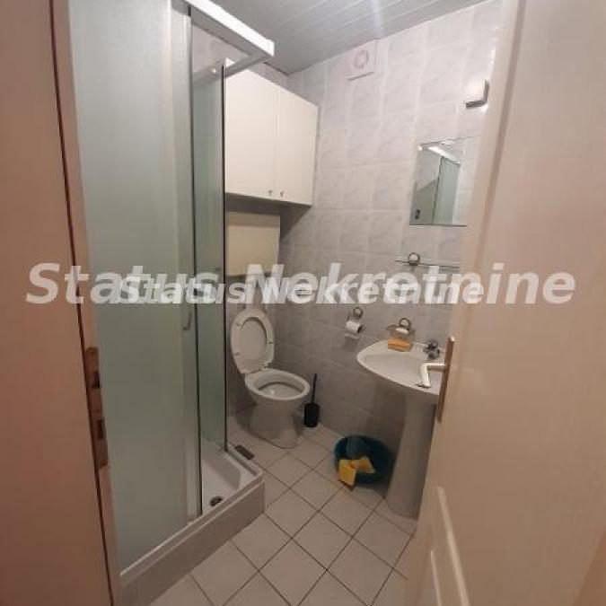 Stan Izdavanje Novi Sad  33 m2