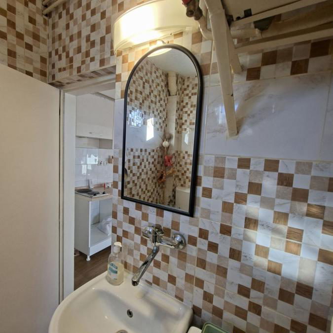 Dvoiposoban stan na prodaju, Cvetkova Pijaca, Beograd, 56m², 180.000 €