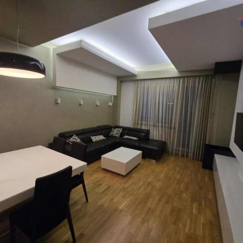 Stan Izdavanje Novi Sad  90 m2