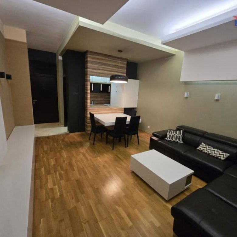 Stan Izdavanje Novi Sad  90 m2