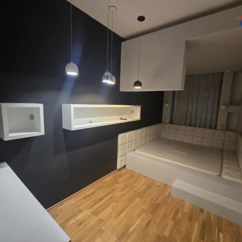 Trosoban stan za izdavanje, Bulevar Oslobođenja, Novi Sad, 90m², 1.300 €/mes