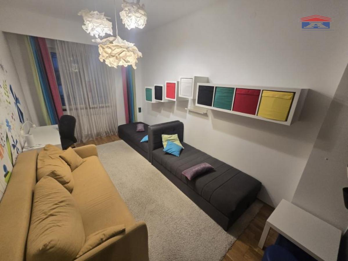 index Trosoban stan za izdavanje, Bulevar Oslobođenja, Novi Sad, 90m², 1.300 €/mes