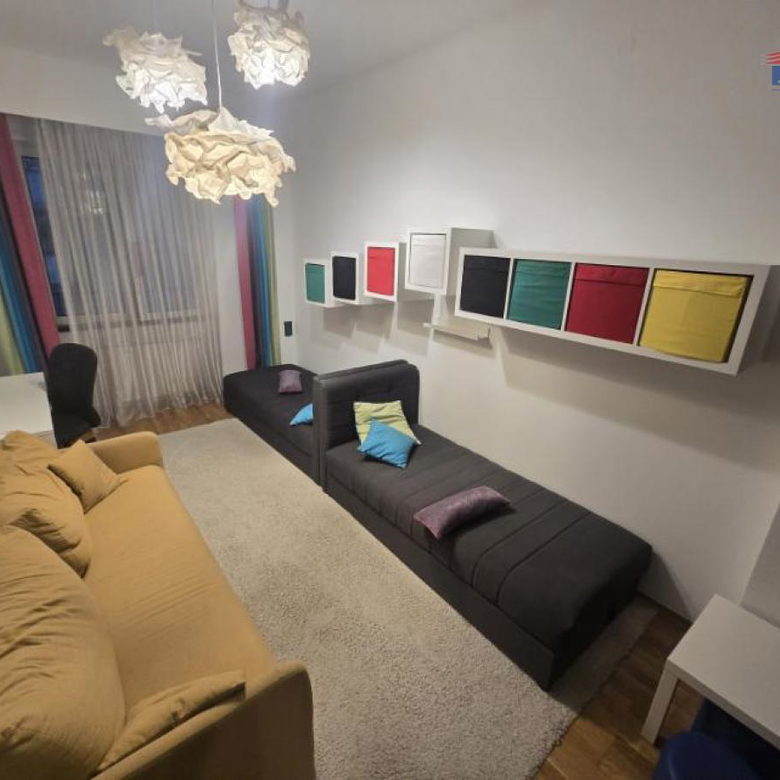 Trosoban stan za izdavanje, Bulevar Oslobođenja, Novi Sad, 90m², 1.300 €/mes