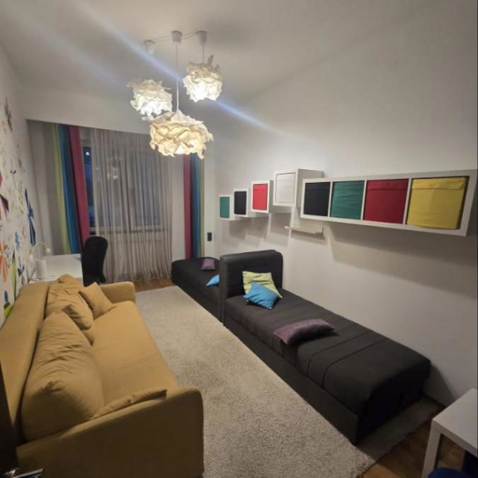 Trosoban stan za izdavanje, Bulevar Oslobođenja, Novi Sad, 90m², 1.300 €/mes