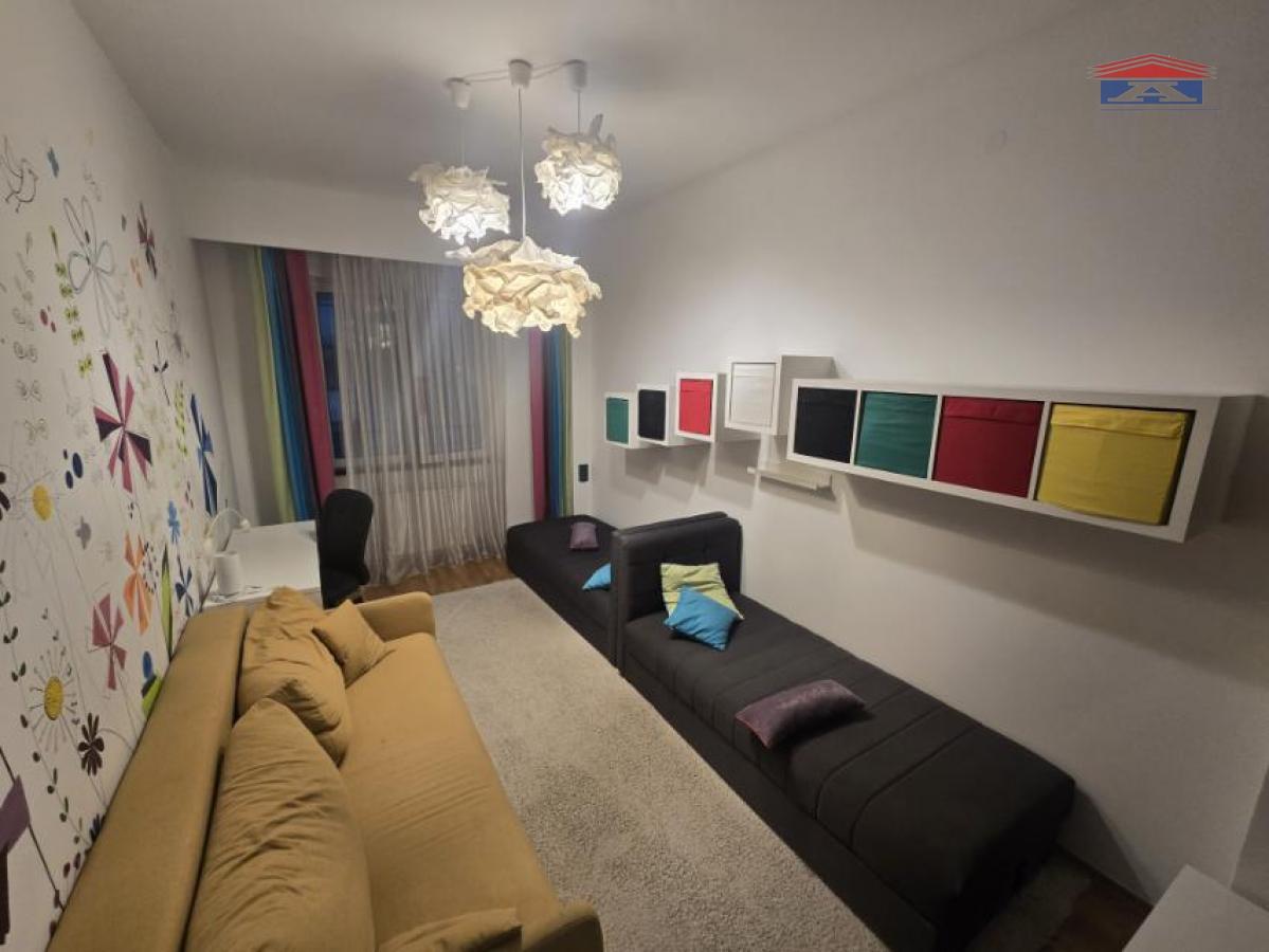 index Trosoban stan za izdavanje, Bulevar Oslobođenja, Novi Sad, 90m², 1.300 €/mes