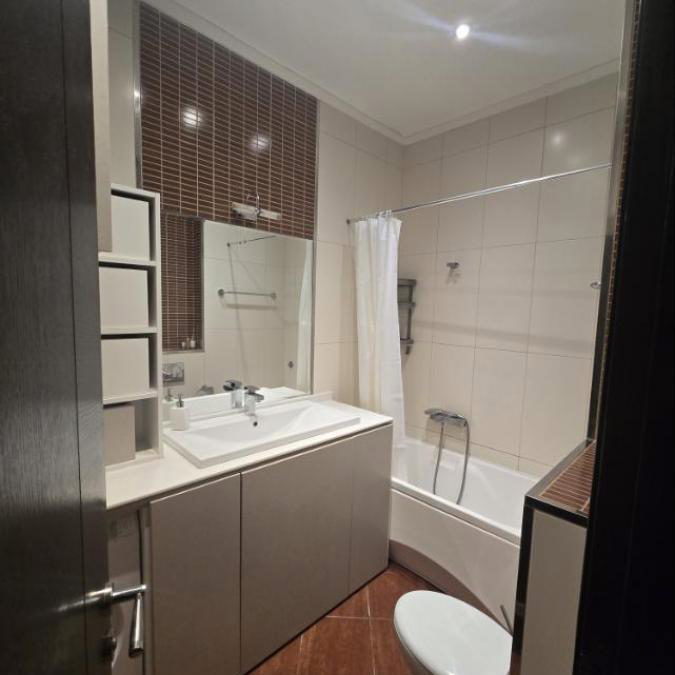 Trosoban stan za izdavanje, Bulevar Oslobođenja, Novi Sad, 90m², 1.300 €/mes