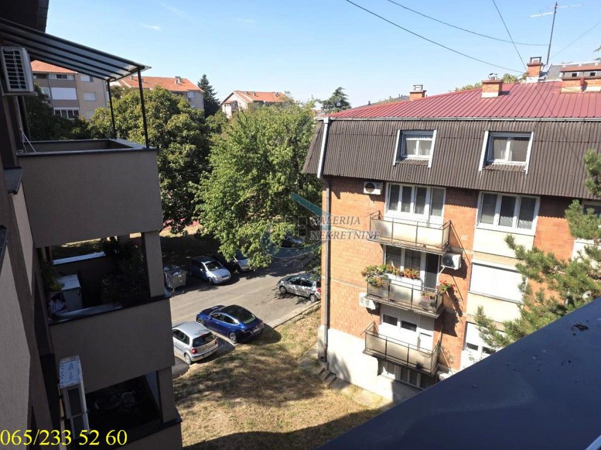 index Stan Prodaja Beograd Karaburma 85 m2
