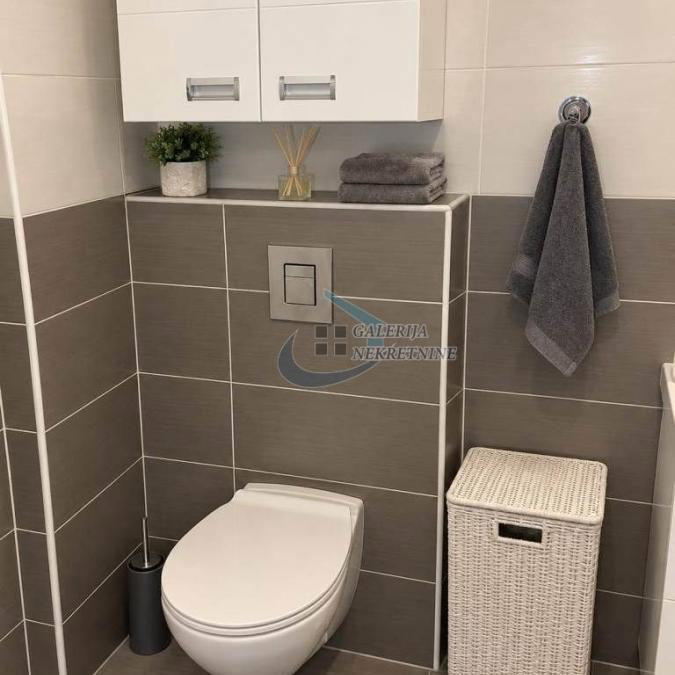 Trosoban stan na prodaju, Karaburma, Beograd, 85m², 190.000 €