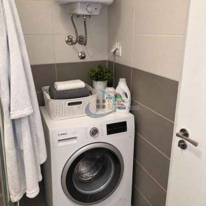 Trosoban stan na prodaju, Karaburma, Beograd, 85m², 190.000 €