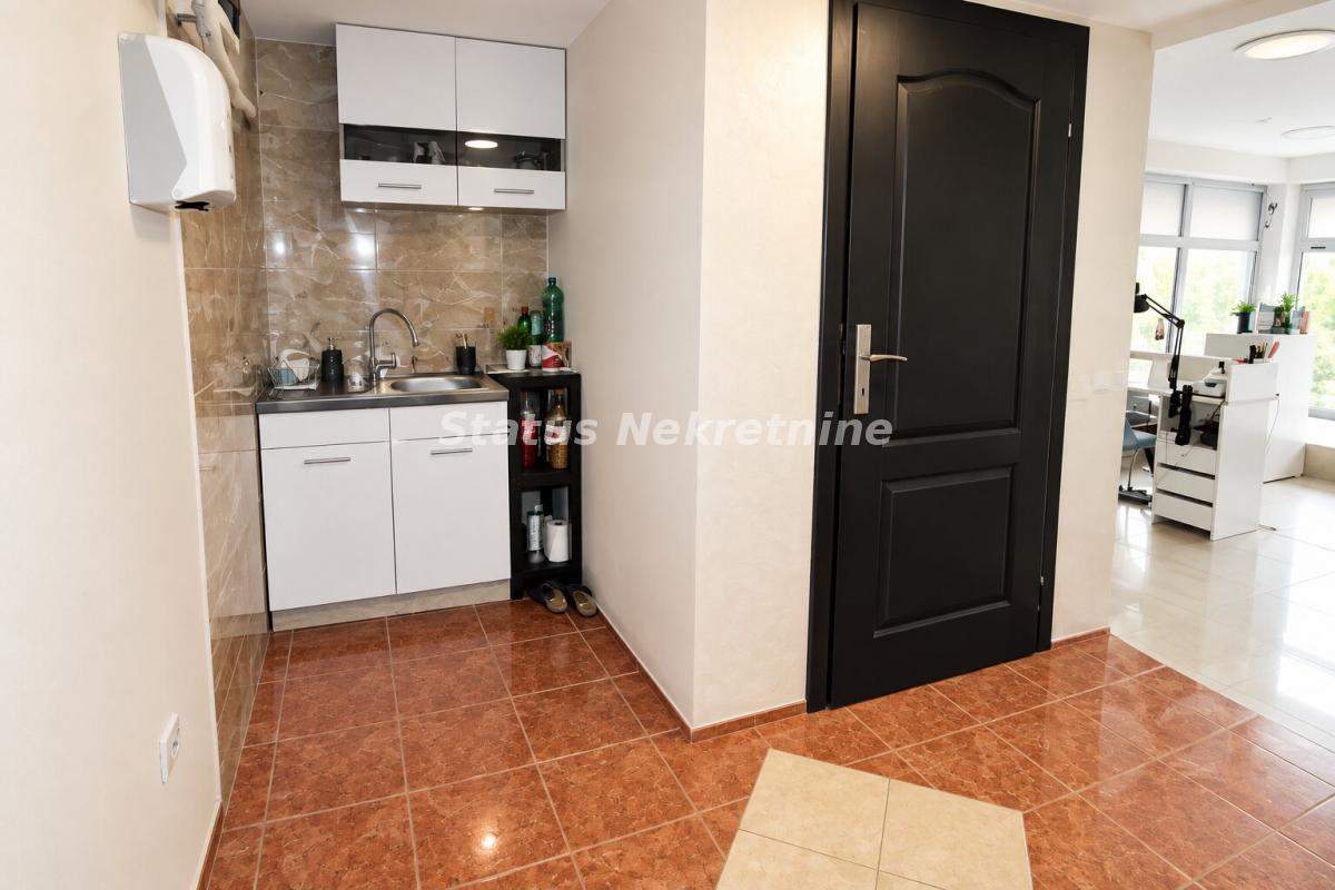 Lokal Prodaja Novi Sad  78 m2