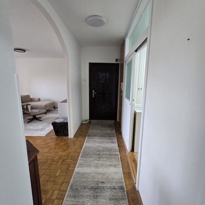 Dvosoban stan za izdavanje, Grbavica, Novi Sad, 52m², 600 €/mes
