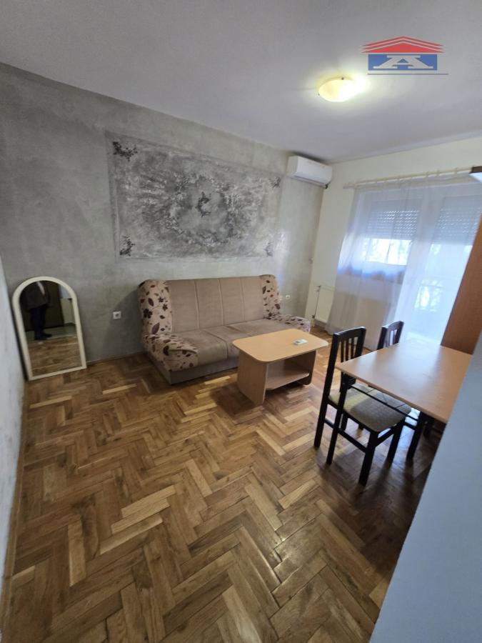 Garsonjera za izdavanje, Nova Detelinara, Novi Sad, 30m², 300 €/mes