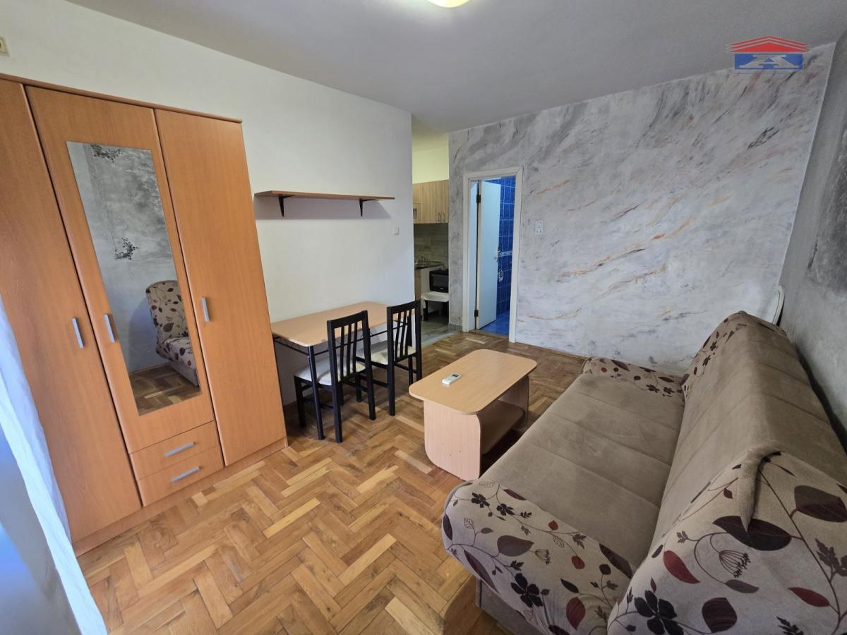 Stan Izdavanje Novi Sad Nova Detelinara 30 m2