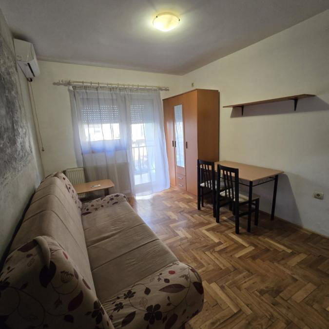 Stan Izdavanje Novi Sad Nova Detelinara 30 m2