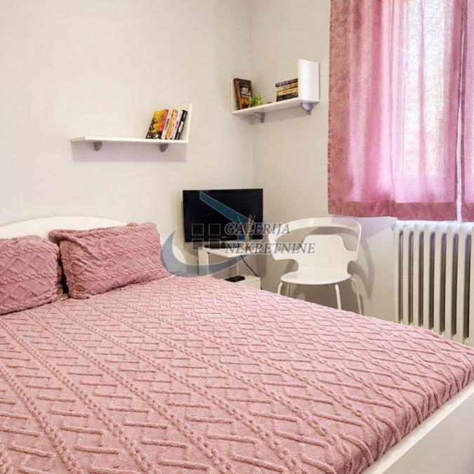 Trosoban stan na prodaju, Cerak, Beograd, 100m², 325.000 €