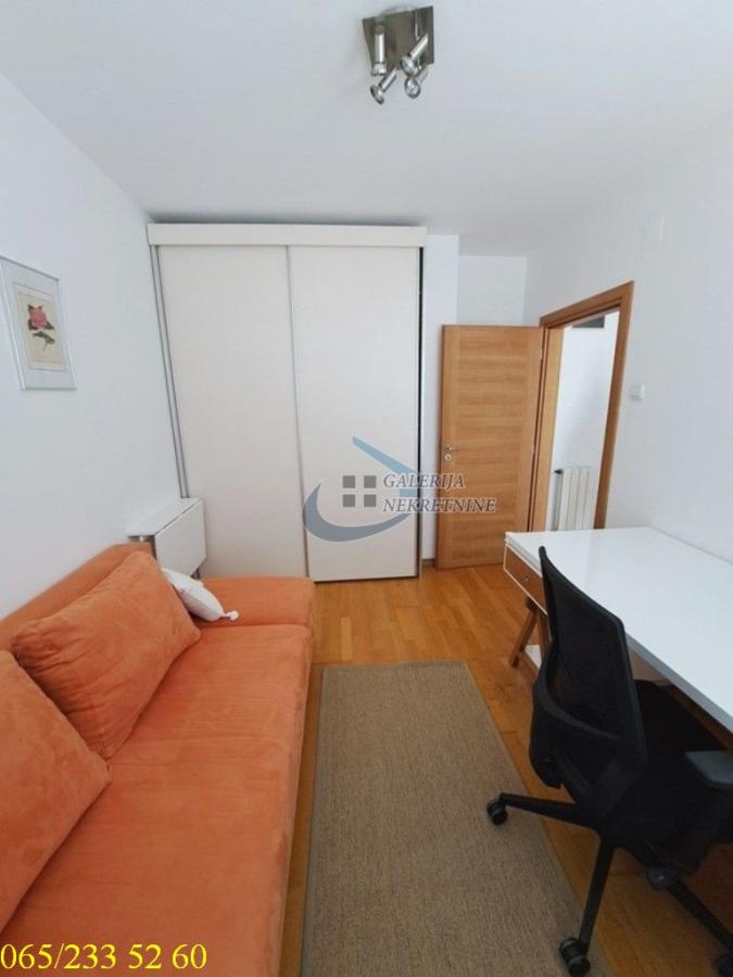 Trosoban stan za izdavanje, Tašmajdan, Beograd, 90m², 1.000 €/mes