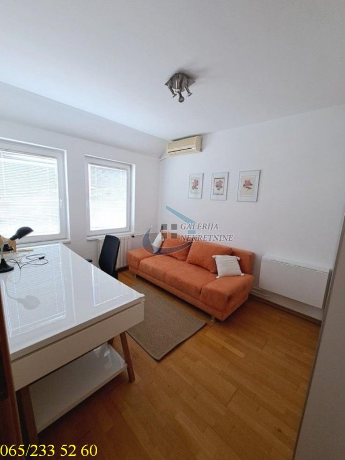 Trosoban stan za izdavanje, Tašmajdan, Beograd, 90m², 1.000 €/mes