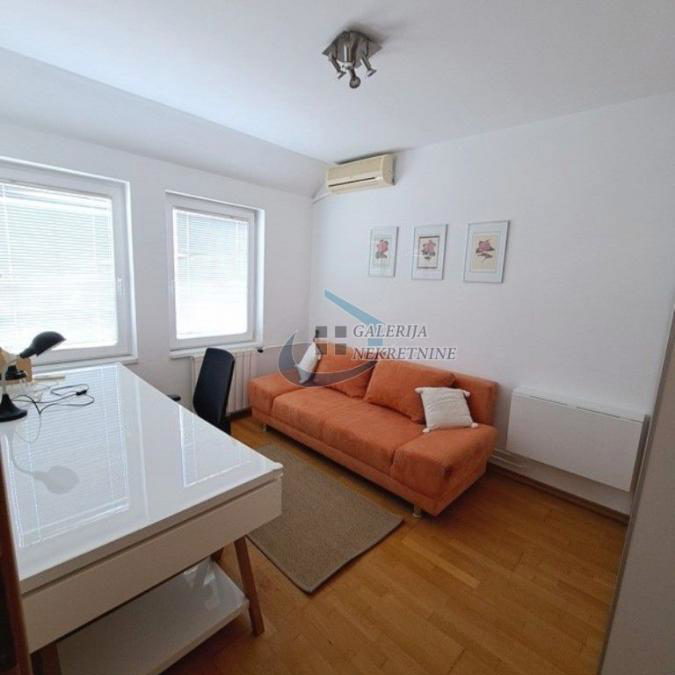 Trosoban stan za izdavanje, Tašmajdan, Beograd, 90m², 1.000 €/mes