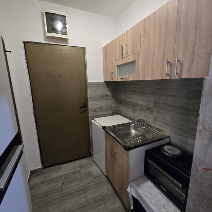 Stan Izdavanje Novi Sad Nova Detelinara 30 m2