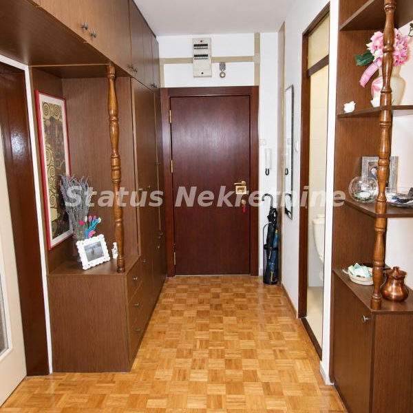 Stan Prodaja Novi Sad  99 m2