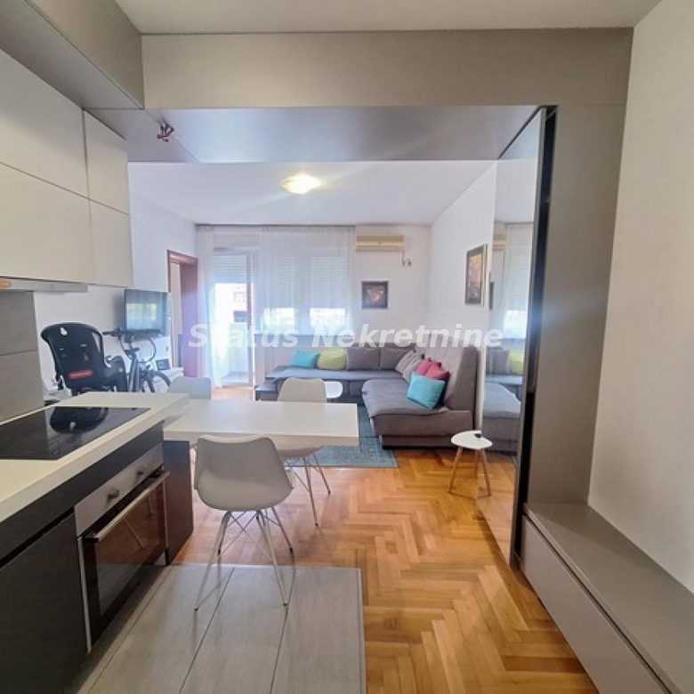 Stan Izdavanje Novi Sad  42 m2