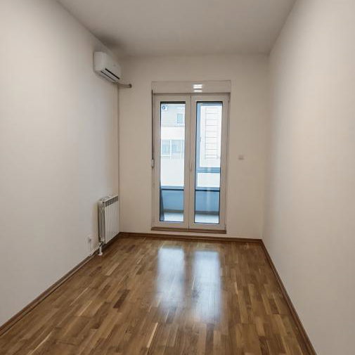 Stan Izdavanje Novi Sad  113 m2