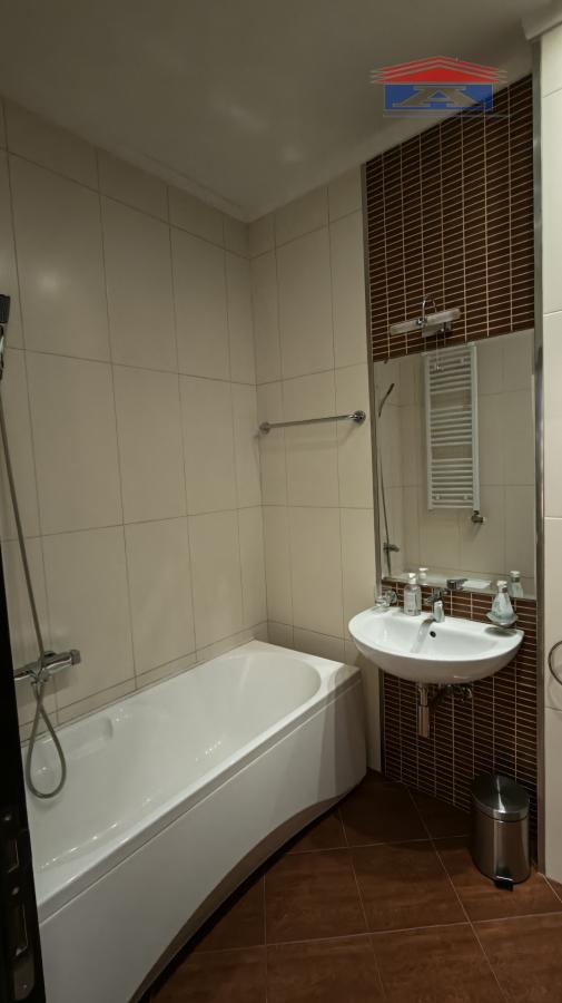 index Četvorosoban stan za izdavanje, Bulevar Oslobođenja, Novi Sad, 113m², 1.250 €/mes